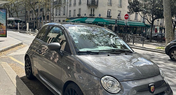 location-ABARTH-Paris-roadstr