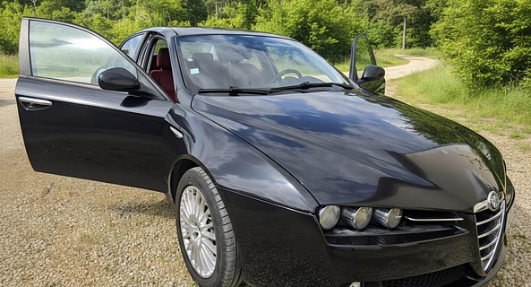 location-ALFA ROMEO-Saint-Martin-la-Pallu-roadstr