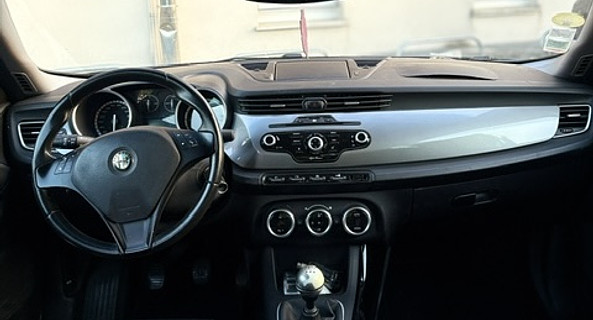 location-ALFA ROMEO-Toulouse-roadstr
