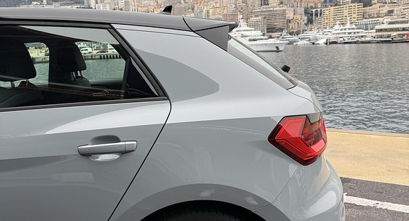 location-AUDI-Menton-roadstr