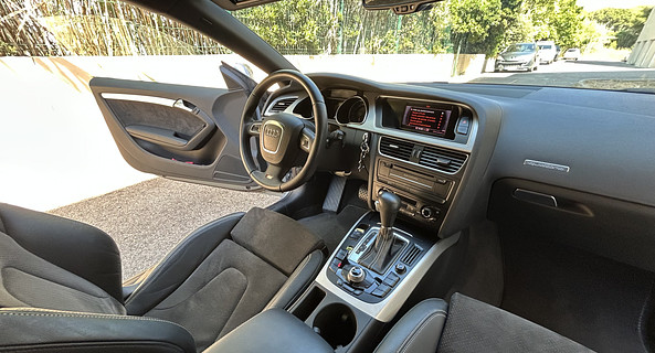 location-AUDI-Hyères-roadstr