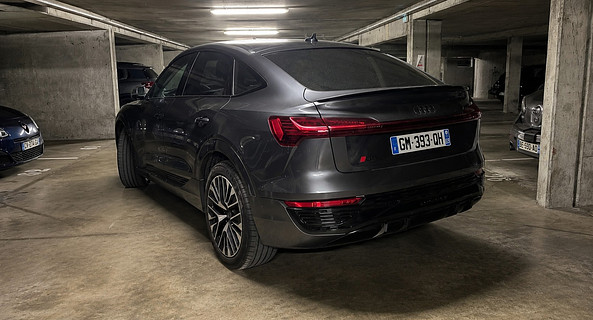 location-AUDI-Lyon-roadstr