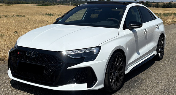 location-AUDI-Fréjus-roadstr