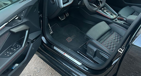location-AUDI-Fréjus-roadstr