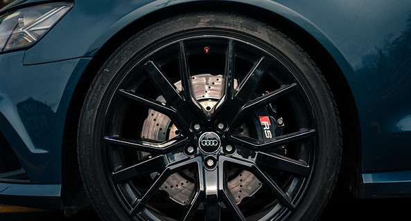 location-AUDI-Perrignier-roadstr