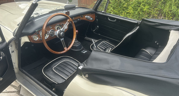 location-AUSTIN HEALEY-Courbevoie-roadstr