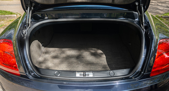 location-BENTLEY-Courbevoie-roadstr