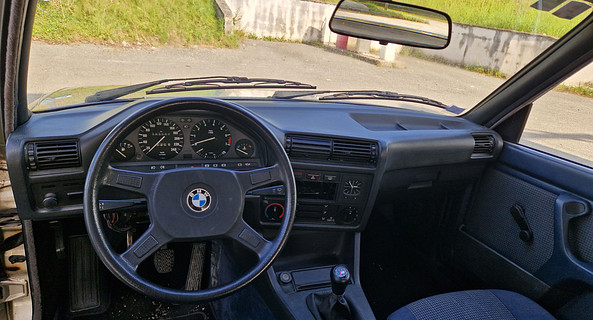 location-BMW-Chalais-roadstr
