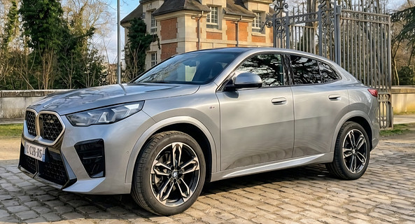 location-BMW-Paris-roadstr
