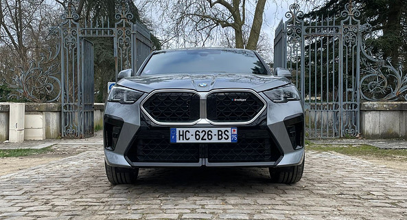 location-BMW-Paris-roadstr