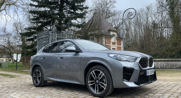 location-BMW-Paris-roadstr