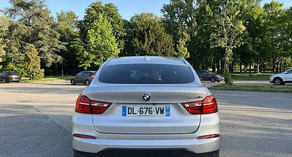 location-BMW-Paris-roadstr