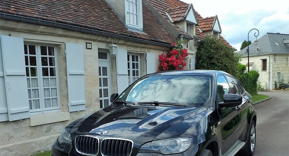 location-BMW-Saint-Ouen-sur-Seine-roadstr