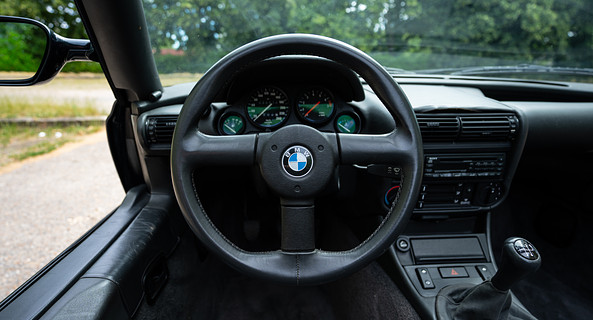 location-BMW-Courbevoie-roadstr