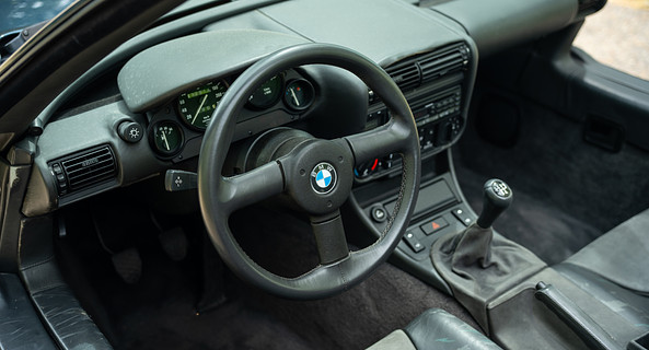 location-BMW-Courbevoie-roadstr