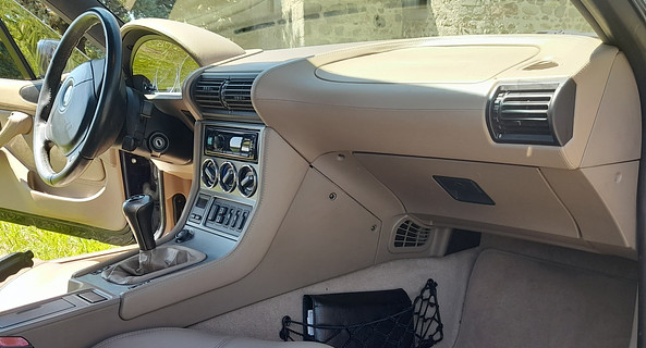 location-BMW-Saint-Pierre-Roche-roadstr