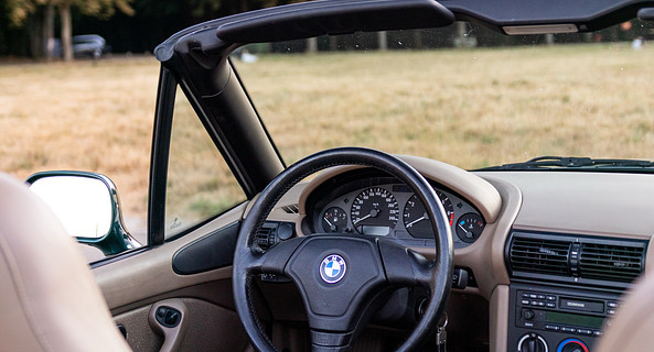 location-BMW-Puteaux-roadstr