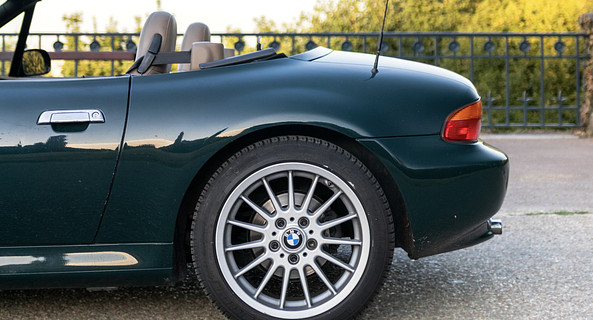 location-BMW-Puteaux-roadstr