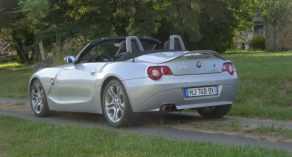 location-BMW-Bourrou-roadstr