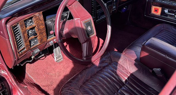 location-CADILLAC-Bron-roadstr