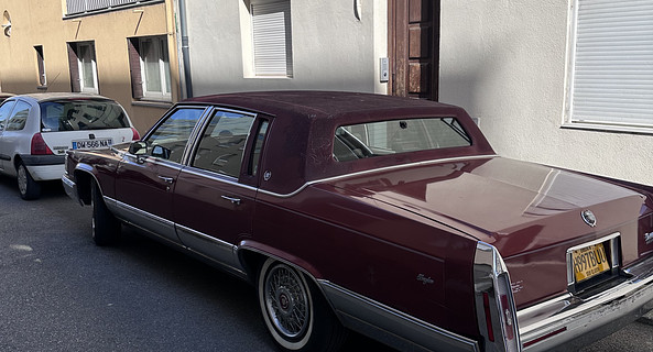 location-CADILLAC-Bron-roadstr