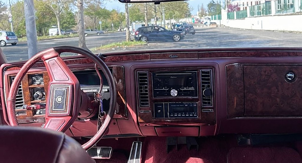 location-CADILLAC-Bron-roadstr