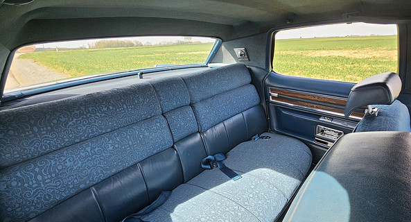 location-CADILLAC-Camps-en-Amiénois-roadstr