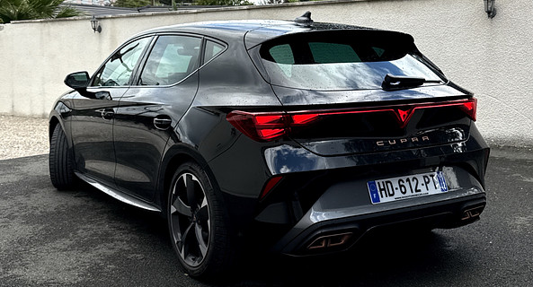 location-CUPRA-Saint-Chamond-roadstr