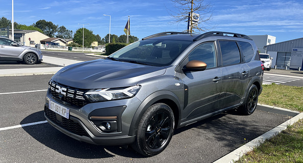 location-DACIA-Bordeaux-roadstr