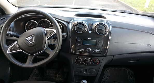 location-DACIA-Osny-roadstr