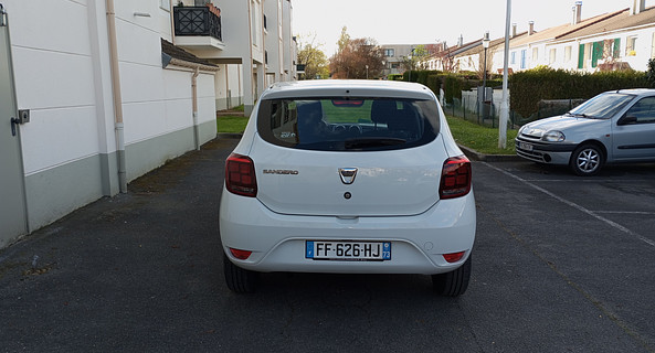 location-DACIA-Osny-roadstr