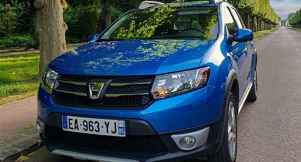 location-DACIA-Bourg-la-Reine-roadstr
