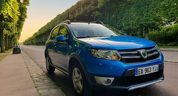 location-DACIA-Bourg-la-Reine-roadstr