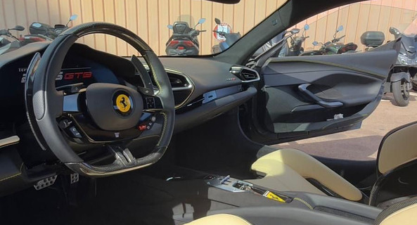 location-FERRARI-Fréjus-roadstr