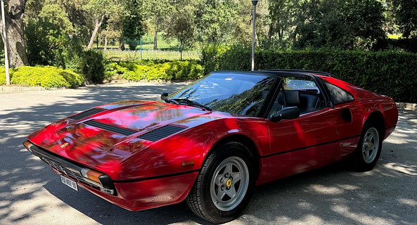 location-FERRARI-Le Lavandou-roadstr