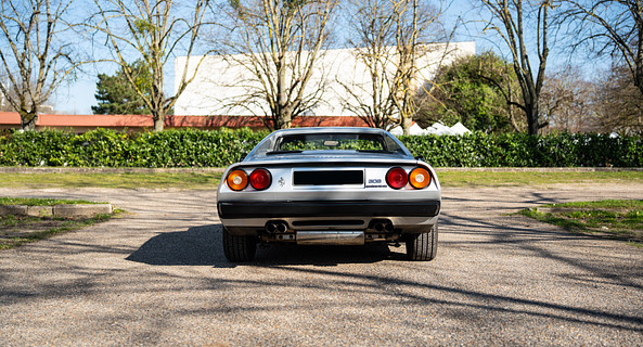 location-FERRARI-Courbevoie-roadstr