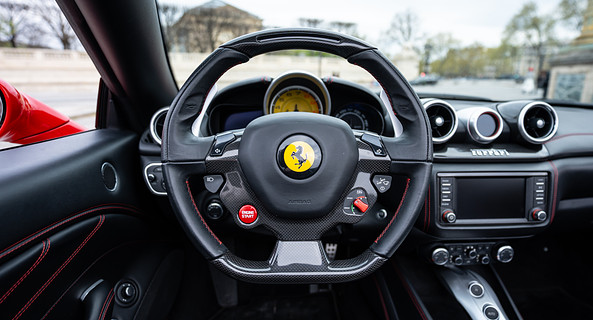 location-FERRARI-Paris-roadstr