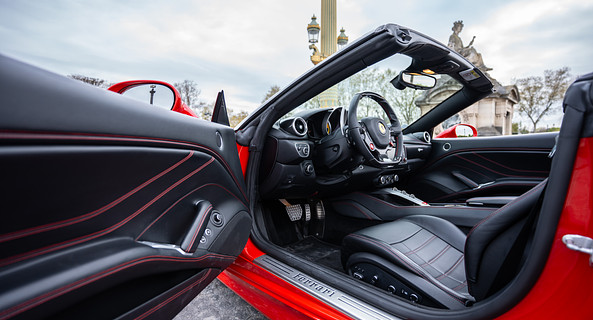 location-FERRARI-Paris-roadstr