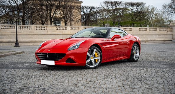 location-FERRARI-Paris-roadstr
