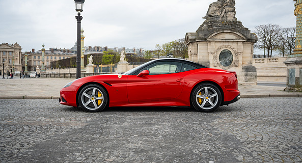 location-FERRARI-Paris-roadstr