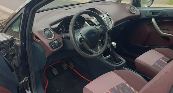 location-FORD-Clermont-Ferrand-roadstr