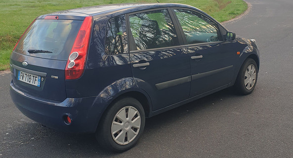 location-FORD-Clermont-Ferrand-roadstr