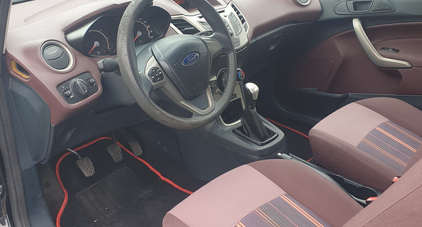 location-FORD-Clermont-Ferrand-roadstr