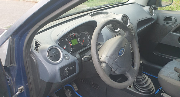 location-FORD-Clermont-Ferrand-roadstr