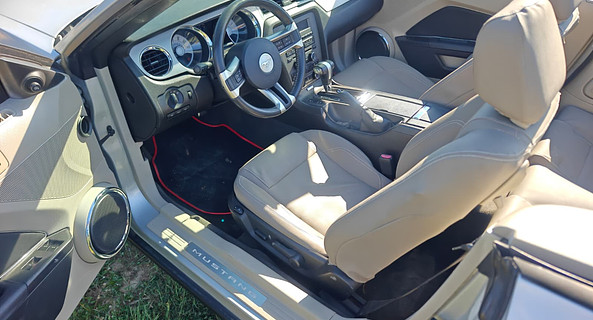 location-FORD-Cuges-les-Pins-roadstr