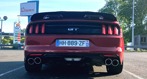 location-FORD-Vienne-en-Arthies-roadstr