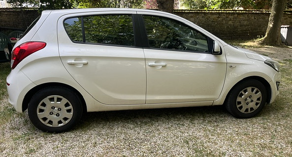 location-HYUNDAI-Bois-le-Roi-roadstr
