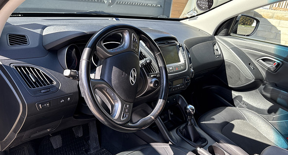 location-HYUNDAI-Morbier-roadstr