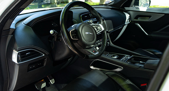 location-JAGUAR-Toulouse-roadstr