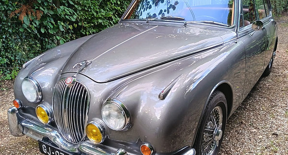 location-JAGUAR-Courbevoie-roadstr